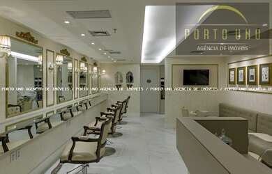 Imagem: O depósito possui 4 Vagas na garagem e 160m² de Área e está