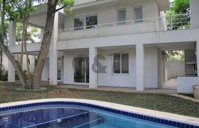 Imagem: A casa em condomínio à venda possui 4 Dormitórios, 5 Banheiros