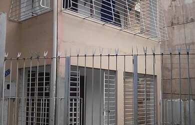 Imagem: A casa possui 2 Dormitórios, 2 Banheiros, 80m² de Área e