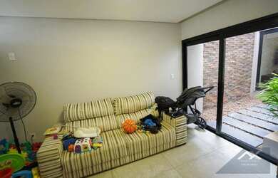 Imagem 3: Casa Villaggio I. 218m² de Área, 4 Vagas na garageme3 Dormitórios