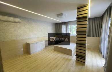 Imagem: A casa em condomínio possui 4 Dormitórios, 5 Banheiros, 2