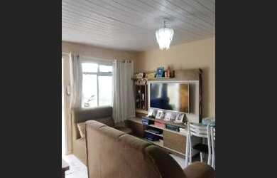 Imagem: A casa possui 2 Dormitórios, 1 Banheiro, 1 Vaga na garagem