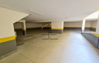 Imagem: A casa em condomínio possui 5 Dormitórios, 5 Banheiros, 5