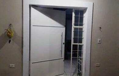 Imagem: A casa possui 2 Dormitórios, 2 Banheiros, 5 Vagas na garagem