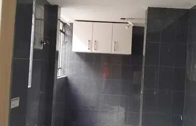 Imagem: O apartamento possui 3 Dormitórios, 1 Banheiro, 1 Vaga na garagem