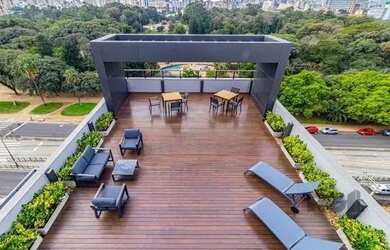 Imagem: O studio possui 1 Dormitório, 1 Banheiro, 1 Vaga na garagem