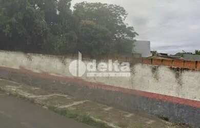 Imagem 3: Área com 971.50 m² disponível para venda no bairro Lidice em Uberlândia-MG