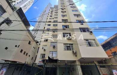 Imagem: O apartamento possui 3 Dormitórios, 1 Banheiro, 1 Vaga na garagem