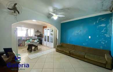 Imagem: O depósito possui 4 Vagas na garagem, 161m² de Área e Imóvel