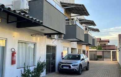 Imagem: A casa em condomínio possui 3 Dormitórios, 2 Banheiros, 91m²