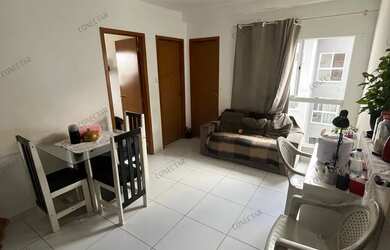 Imagem: O apartamento possui 2 Dormitórios, 1 Banheiro, 1 Vaga na garagem