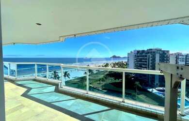 Imagem: O apartamento na cobertura possui 4 Dormitórios, 5 Banheiros