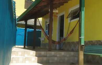 Imagem: A casa possui 4 Dormitórios, 4 Banheiros, 400m² de Área