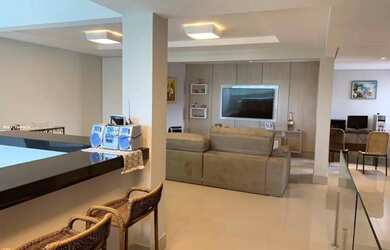 Imagem: O apartamento possui 3 Dormitórios, 3 Banheiros, 2 Vagas na