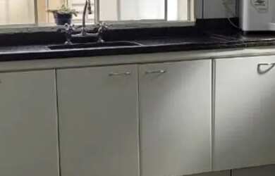 Imagem: A casa possui 3 Dormitórios, 3 Banheiros, 3 Vagas na garagem