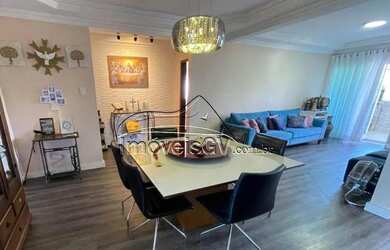 Imagem: O apartamento possui 4 Dormitórios, 1 Banheiro, 1 Vaga na garagem