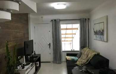 Imagem: A casa possui 3 Dormitórios, 2 Banheiros, 2 Vagas na garagem