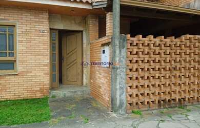 Imagem: A casa em condomínio possui 3 Dormitórios, 2 Banheiros, 1