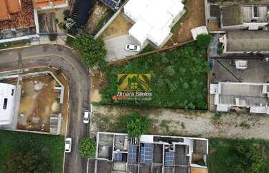 Imagem: O terreno possui 566m² de Área, Imóvel novo e está localizado