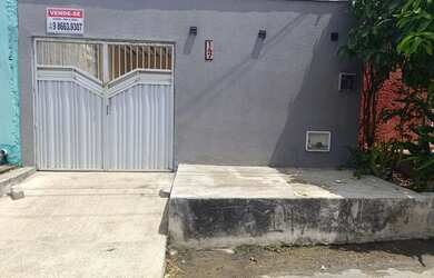 Imagem: A casa possui 2 Dormitórios, 2 Banheiros, 1 Vaga na garagem