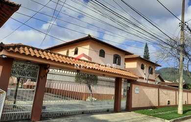 Imagem: A casa em condomínio possui 3 Dormitórios, 3 Banheiros, 1