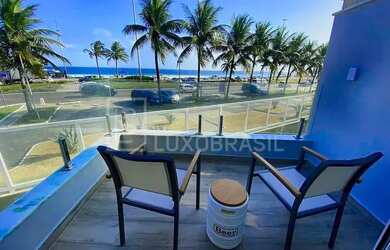 Imagem: A casa possui 4 Dormitórios, 5 Banheiros, 380m² de Área