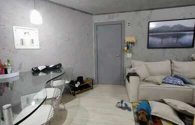 Imagem: O apartamento possui 1 Dormitório, 2 Banheiros, 2 Vagas na