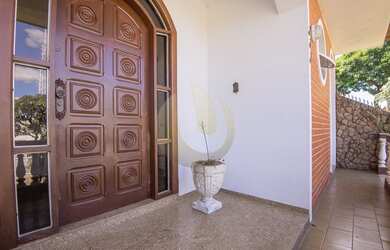 Imagem 13: CASA VISTA ALEGRE. Churrasqueira, Varanda, 311m² de Áreae5 Vagas na...