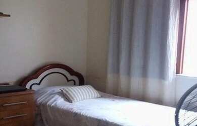 Imagem: A casa possui 2 Dormitórios, 2 Banheiros, 2 Vagas na garagem