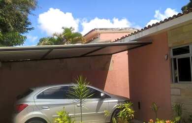 Imagem: A casa possui 3 Dormitórios, 3 Banheiros, 1 Vaga na garagem