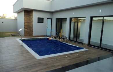 Imagem: A casa em condomínio possui 3 Dormitórios, 4 Banheiros, 4