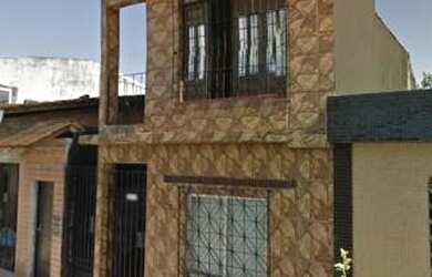 Imagem: A casa possui 4 Dormitórios, 4 Banheiros, 200m² de Área e