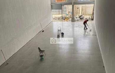 Imagem: O depósito possui 280m² de Área e está localizado em Araruama