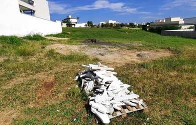 Imagem: O terreno possui 503m² de Área e está localizado em Centro