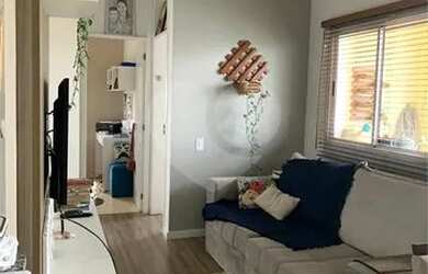 Imagem: O apartamento possui 2 Dormitórios, 1 Banheiro, 1 Vaga na garagem