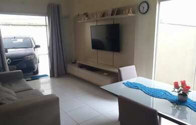 Imagem: A casa possui 3 Dormitórios e 3 Banheiros e está localizado