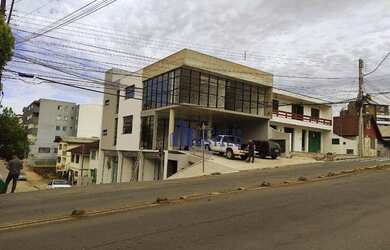 Imagem: O depósito possui 1 Vaga na garagem, 80m² de Área e está