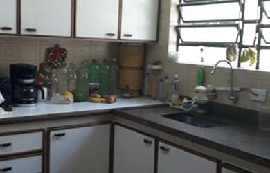 Imagem: A casa em condomínio possui 4 Dormitórios, 3 Banheiros, 4