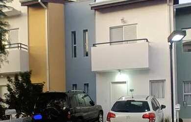 Imagem: A casa em condomínio possui 3 Dormitórios, 3 Banheiros, 5