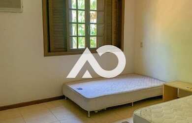 Imagem: A casa em condomínio possui 5 Dormitórios, 5 Banheiros, 5