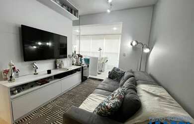 Imagem: O apartamento possui 1 Dormitório, 1 Banheiro, 1 Vaga na garagem