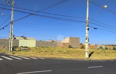 Imagem 1: Terreno à venda, 745 m² por R$ 450.000,00 - Pequis - Uberlândia/MG