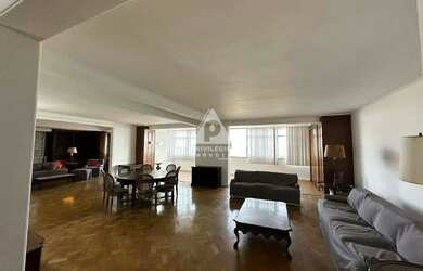 Imagem 2: 4 quartos no posto 2. 330m² de Área, 1 Vaga na garageme4 Dormitórios