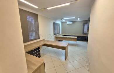 Imagem: O depósito possui 2 Vagas na garagem e 62m² de Área e está