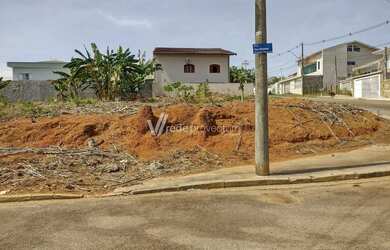 Imagem: O terreno possui 350m² de Área e está localizado em Parque