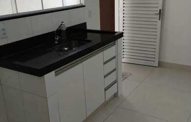 Imagem 6: Imóvel para aluguel possui 75 metros quadrados com 2 quartos em Jardim...