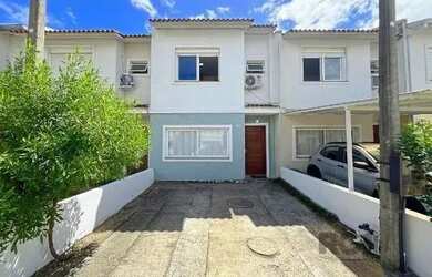 Imagem: A casa possui 3 Dormitórios, 1 Banheiro, 5 Vagas na garagem