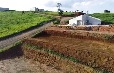 Imagem: O terreno possui 500m² de Área e está localizado em Portão