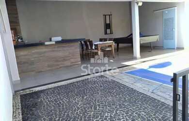 Imagem: A casa possui 3 Dormitórios, 3 Banheiros, 5 Vagas na garagem