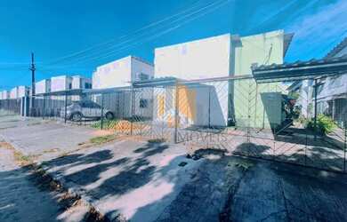 Imagem: A casa possui 2 Dormitórios, 1 Banheiro, 1 Vaga na garagem